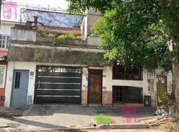 Casa · 171ha · 4 Ambientes · 1 Cochera · Casa Chalet en Venta en Bernal Oeste, Bernal, Quilmes