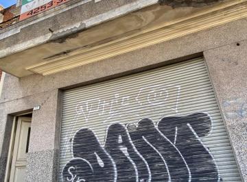 Terreno · 340m² · 4 Ambientes · 1 Cochera · Casa en Venta en Ezpeleta Este