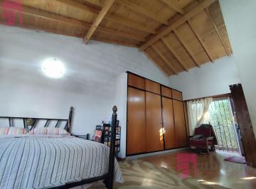 Casa · 108m² · 4 Ambientes · 1 Cochera · Casa en Venta en Quilmes Oeste