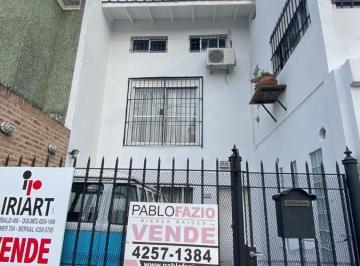 Casa · 306m² · 7 Ambientes · 2 Cocheras · Casa en Venta en Quilmes Oeste
