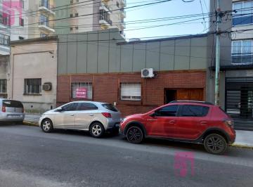 Casa · 130m² · 3 Ambientes · 1 Cochera · Casa en Venta en Quilmes