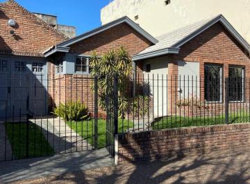 Casa · 190m² · 4 Ambientes · 1 Cochera · Casa en Venta en Quilmes Oeste