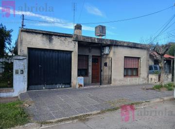 Casa · 333m² · 4 Ambientes · 1 Cochera · Casa en Venta en Quilmes Oeste