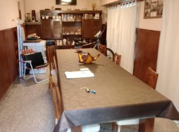 Casa · 131m² · 5 Ambientes · Casa en Venta en Quilmes Oeste
