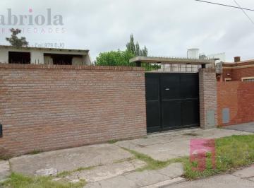 Casa · 30m² · 4 Ambientes · Casa en Bernal Oeste