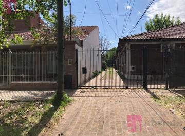 PH · 57m² · 3 Ambientes · 1 Cochera · PH en Venta en Quilmes Oeste