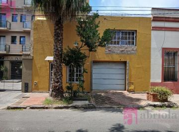 Casa · 140m² · 4 Ambientes · 1 Cochera · Casa en Quilmes