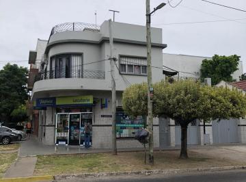 Casa · 110m² · 3 Ambientes · 2 Cocheras · Casa en Quilmes Oeste