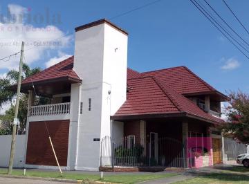 PH · 179m² · 4 Ambientes · 2 Cocheras · PH en Quilmes Oeste