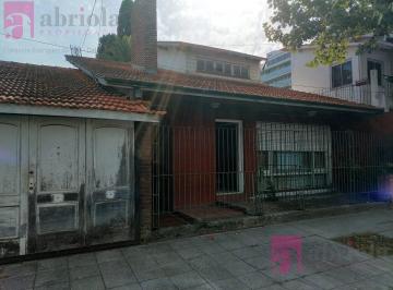 Casa · 135m² · 4 Ambientes · 2 Cocheras · Casa en Quilmes