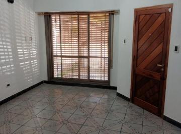 PH · 65m² · 5 Ambientes · 1 Cochera · PH en Alquiler en Quilmes Oeste