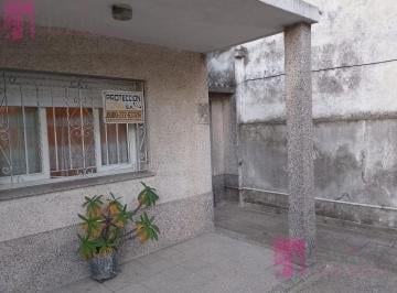 Casa · 83m² · 3 Ambientes · 1 Cochera · Casa en Quilmes Oeste