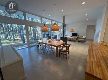 Casa · 180m² · 5 Ambientes · Casa Venta Villarobles Pinamar