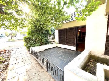 Casa · 150m² · 3 Ambientes · 2 Cocheras · Venta Casa 3 Ambientes Ituzaingo Apta Credito Escuchamos Oferta