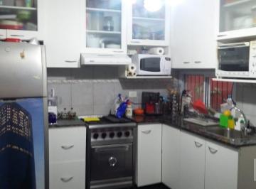 Casa · 107m² · 4 Ambientes · 1 Cochera · PH - 3 Dorm. - Patio - Garage.