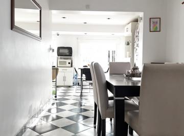 Casa · 130m² · 5 Ambientes · 2 Cocheras · Casa en Venta