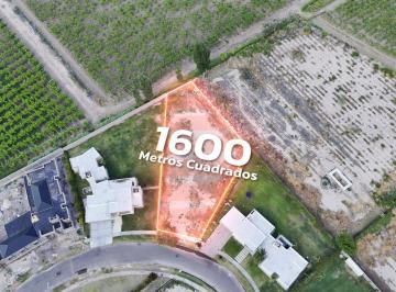 Terreno · 1600m² · Terreno Barrio Villa Adela