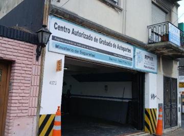 Local comercial , Avellaneda · Oportunidad Venta!excelente Local Ubicacion Estrategica 86 m² Cubiertos, C/patio. 93total C/bño