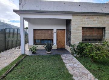 Casa · 82m² · 3 Ambientes · 1 Cochera · Casa 3 Ambientes en Venta San Martin con Quincho