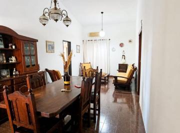 Casa de 5 ambientes, Córdoba · Casa 3 Dorm. en Barrio Los Robles Apto Credito