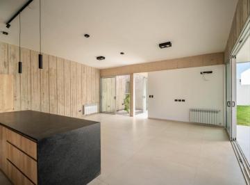 Casa · 180ha · 3 Ambientes · Campo Chico 3 Dorm. Todo en Planta Baja Construccion Premium