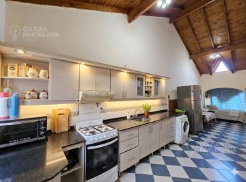 Casa · 150m² · 3 Ambientes · 2 Cocheras · Venta Casa 3 Ambientes 2 Locales Isidro Casanova