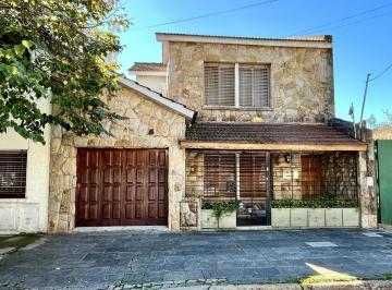 Casa · 202m² · 5 Ambientes · 1 Cochera · Casa en Haedo Sur Venta Venta