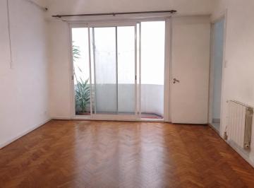 Departamento · 105m² · 4 Ambientes · Venta. Piso 4 Amb + Dep. Bajas Expensas. Ayacucho y Paraguay.
