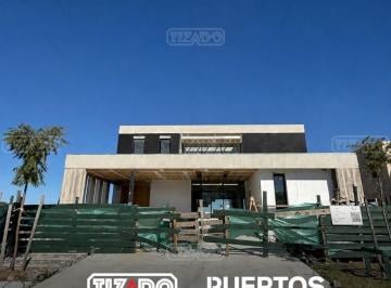 Casa · 293m² · 5 Ambientes · Casa en Venta en Costas, Puertos, Escobar