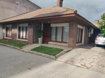 Casa · 135m² · 5 Ambientes · 1 Cochera · Casa en Venta en Tres Arrroyos