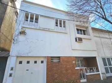 Casa · 140m² · 5 Ambientes · 1 Cochera · Casa en Venta, 4 Dorm., 2 Pisos, Terraza, Ambientes Amplios, Arroyito, Rosario, Apta Crédito