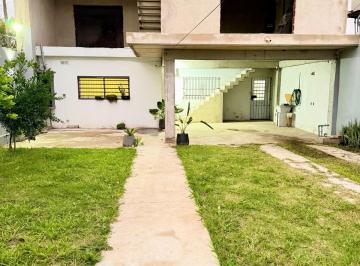 Casa · 60m² · 2 Ambientes · 2 Cocheras · Casa en Trujui