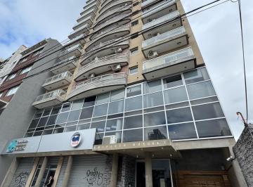 Departamento · 50m² · 2 Ambientes · 1 Cochera · Alquiler Departamento 2 Ambientes en Plena Zona Comercial de General San Martin con Cochera