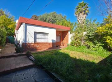 Casa · 90m² · 3 Ambientes · 2 Cocheras · Alquiler Casa en Llavallol