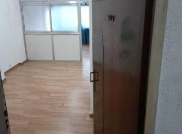 Oficina comercial · 26m² · Oficina en Alquiler en Avellaneda, G. B. a. Zona Sur, Argentina