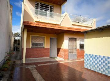 Casa · 163m² · 4 Ambientes · 1 Cochera · Venta Casa Wilde 4 Ambientes, 3 Dorm, 2 Baños