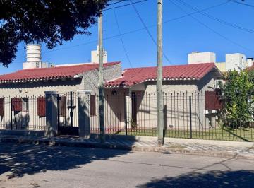 Oficina comercial de 5 ambientes, Córdoba · Casa en Alquiler 3 Dorm. en Bajada del Cerro