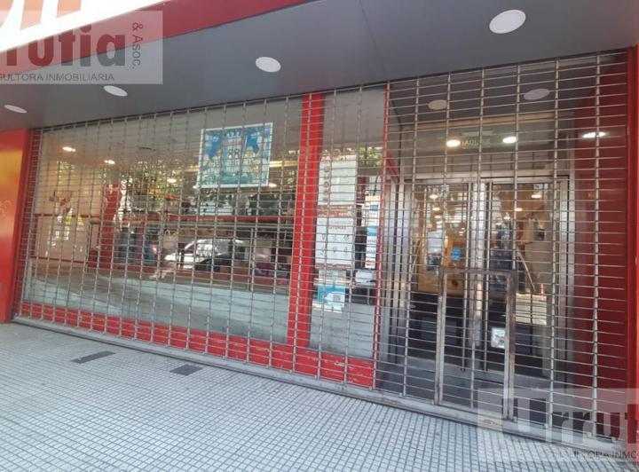 Local comercial · 487m²