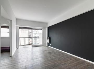 Departamento · 68m² · 4 Ambientes · Reciclado! Piso Alto. Vista Abierta. Sol. Subte