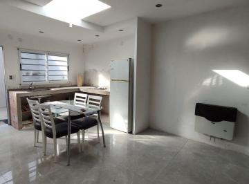 Casa · 250m² · 3 Ambientes · 1 Cochera · Casa Mas Deposito Mas 2 Departamentos Venta Lomas
