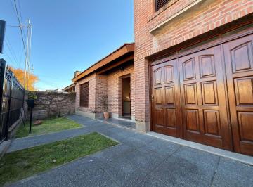 Casa de 5 ambientes, Luján · Casa Premium Luján | Moreno 1600 | Apta Crédito | Calidad Única