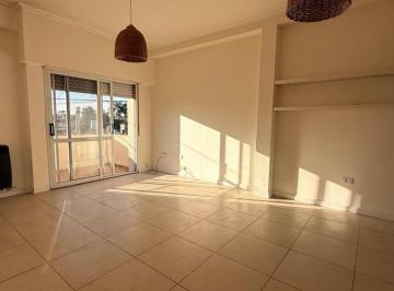 Departamento · 70m² · 3 Ambientes · Departamento Semipiso en Alquiler en Jose Mármol, Almirante Brown, G. B. a. Zona Sur