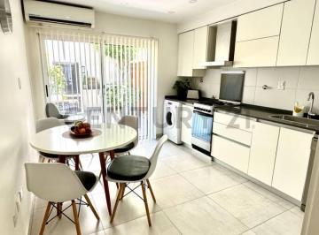 Casa · 112m² · 4 Ambientes · Hermoso Triplex en Venta - en Haedo