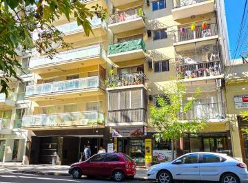 Departamento de 2 ambientes, Recoleta · Recoleta – 2 Ambientes – Piso Alto Al Frente con Balcón – Luz y Tranquilidad
