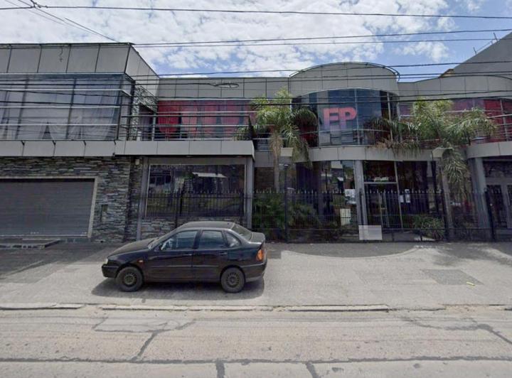 Local comercial · 1609m²