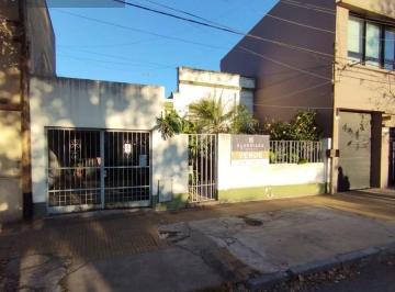 Casa · 500m² · 5 Ambientes · 1 Cochera · Casa en Venta Frente a Parque Castelli