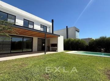 Casa · 209m² · 4 Ambientes · 1 Cochera · Casa en Venta en Carpinchos, Nordelta, Tigre