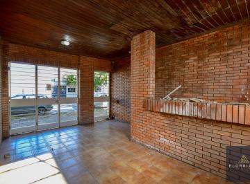 Casa · 223m² · 6 Ambientes · 1 Cochera · Casa en Venta 20 63 y 64, La Plata