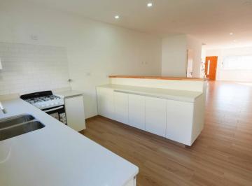 Casa · 120m² · 3 Ambientes · 1 Cochera · Apto Credito Casa 2 Dorm. Estrenar Belgrano