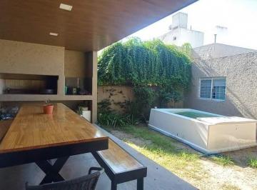 Casa · 228m² · 5 Ambientes · 2 Cocheras · Casa Pb | 3 Dorm. | Pileta | Quincho | Seguridad | Villa Allende | Usd 115.000 | Apto Crédito